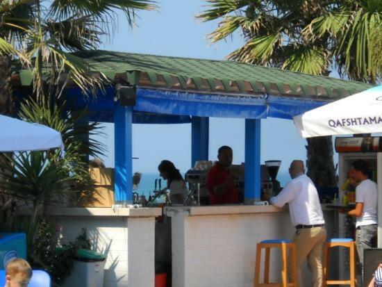 Mali i Robit Beachfront Apartment Golem  Esterno foto