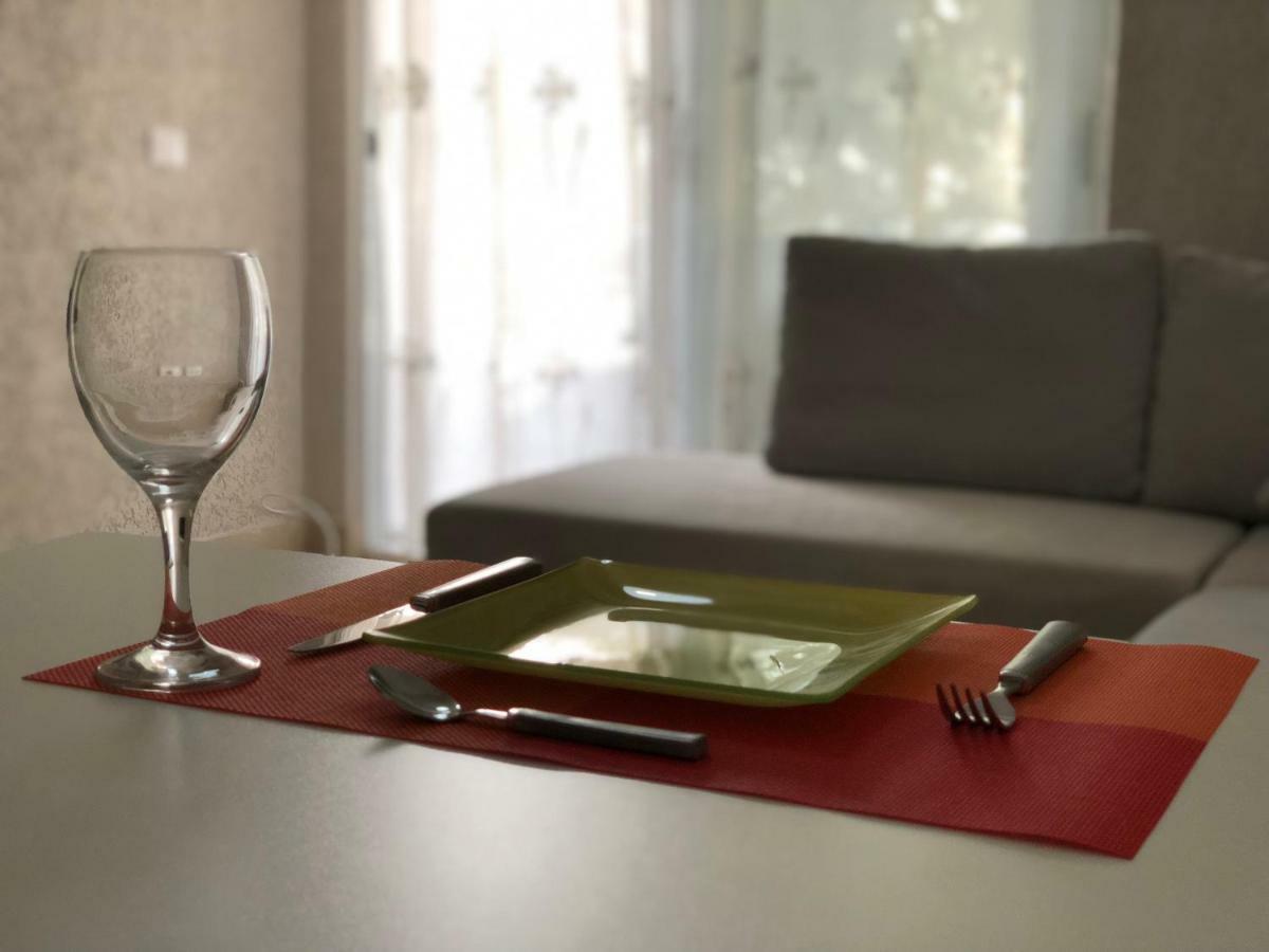Mali i Robit Beachfront Apartment Golem  Esterno foto